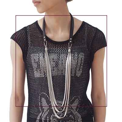 young-girl-wearing-black-T_Shirt-Art-Deco-Triple-Herringbone-Necklace-mayfairtrends